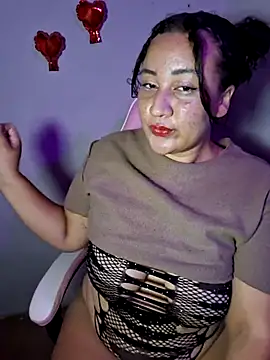 Snapshot of alexxaa96 chatting on 03-21-25, 12:39 alexxaa96 online show from 03-21-25, 12:39