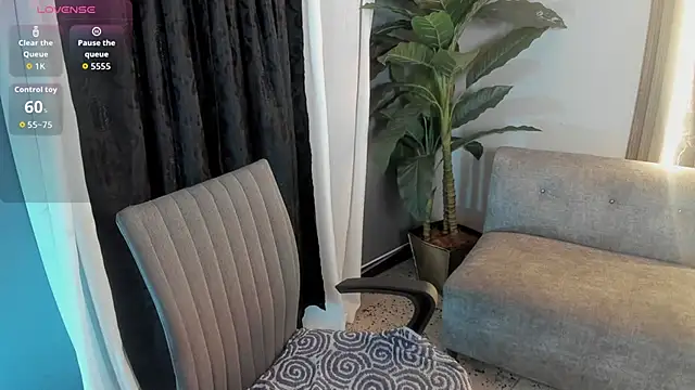 Snapshot of hannaa_jhoonson chatting on 02-18-26, 12:56 hannaa jhoonson online show from 02-18-26, 12:56