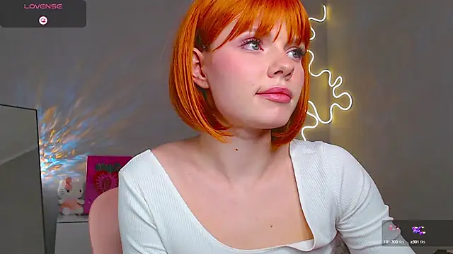 Snapshot of Red__Candy chatting on 02-25-25, 07:58 Red Candy online show from 02-25-25, 07:58