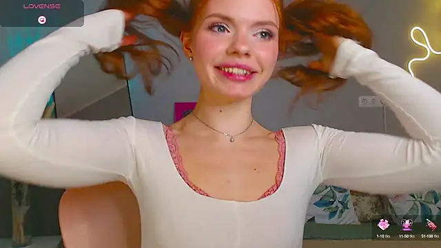 Snapshot of Red__Candy chatting on 03-08-25, 11:58 Red Candy online show from 03-08-25, 11:58