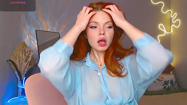 Snapshot of Red__Candy chatting on 03-14-25, 04:30 Red Candy online show from 03-14-25, 04:30