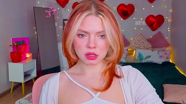 Snapshot of Red__Candy chatting on 03-11-26, 01:17 Red Candy online show from 03-11-26, 01:17