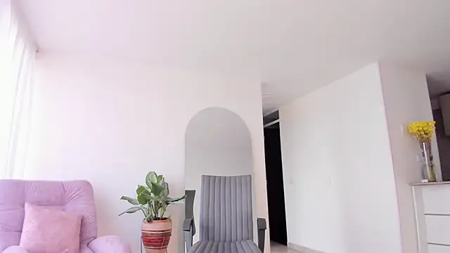 vianca cruzz online show from 01-20-25, 08:07