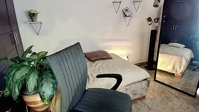 mariana cruzz online show from 07-27-26, 04:25