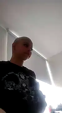 Snapshot of Bitsy_Messy chatting on 12-15-24, 02:27 Bitsy Messy online show from 12-15-24, 02:27