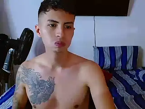 Snapshot of Velk_hot chatting on 07-06-26, 12:35 Velk hot online show from 07-06-26, 12:35