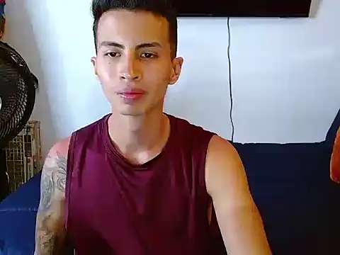 Snapshot of Velk_hot chatting on 07-15-26, 03:17 Velk hot online show from 07-15-26, 03:17