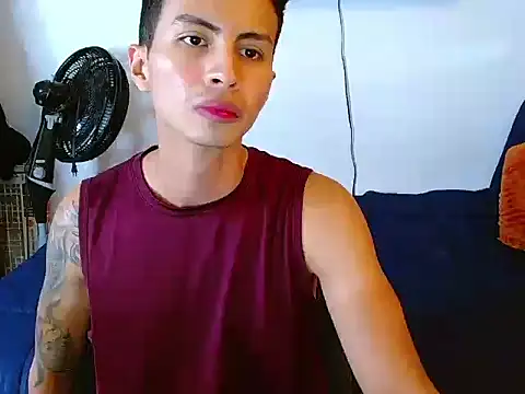 Snapshot of Velk_hot chatting on 07-29-26, 03:10 Velk hot online show from 07-29-26, 03:10