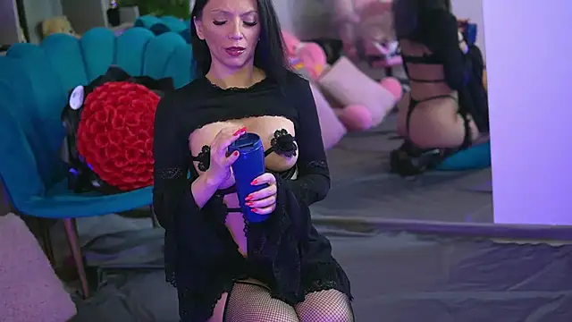 VivianneSteinX online show from 03-02-25, 10:38