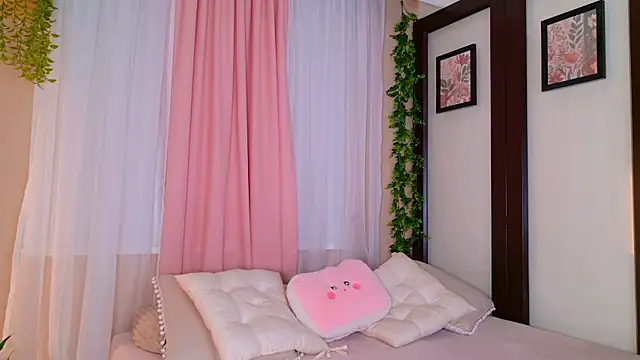 Snapshot of Zafiiro_Blue chatting on 11-20-25, 12:11 Zafiiro Blue online show from 11-20-25, 12:11