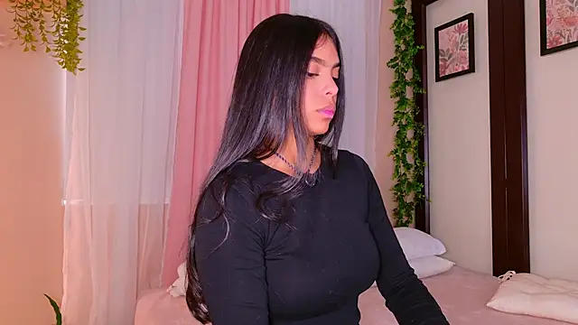 Snapshot of Zafiiro_Blue chatting on 11-23-25, 06:08 Zafiiro Blue online show from 11-23-25, 06:08