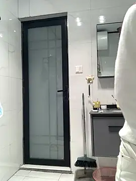 Snapshot of Aimeil chatting on 12-25-24, 05:58 Aimeil online show from 12-25-24, 05:58