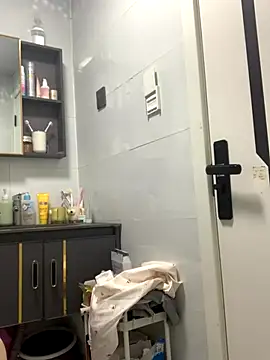 Snapshot of Aimeil chatting on 10-09-25, 02:04 Aimeil online show from 10-09-25, 02:04