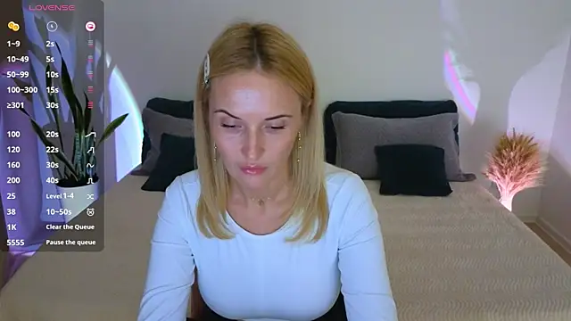 AlisssaRose online show from 09-25-25, 08:56