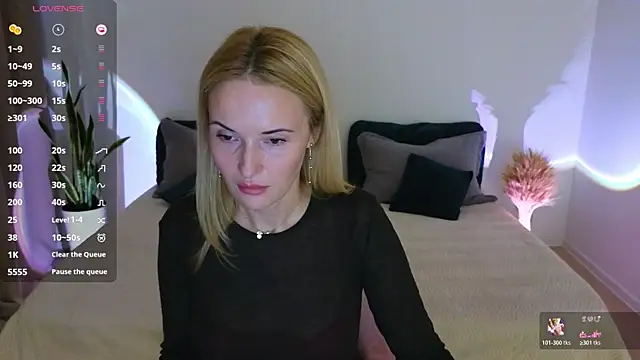 AlisssaRose online show from 10-18-25, 08:42