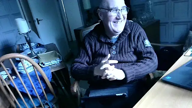 Adamdaddybear online show from 02-11-25, 01:20
