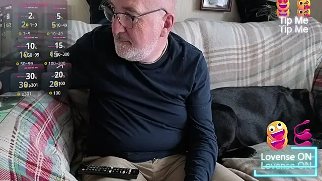 Adamdaddybear online show from 09-20-25, 01:45