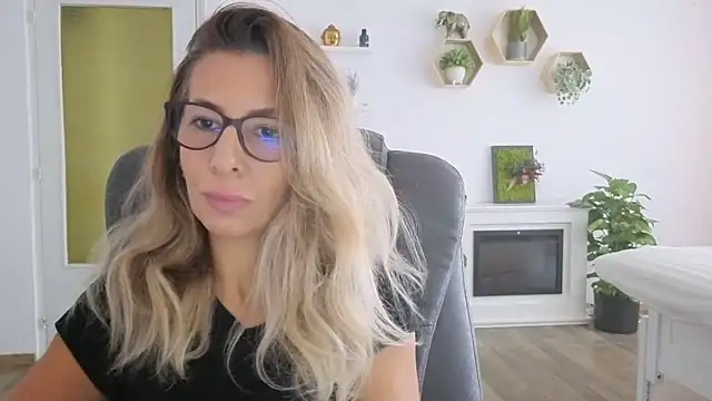 SukyGirl online show from 09-25-25, 07:34