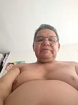 Snapshot of catatunboculion chatting on 05-25-26, 06:14 catatunboculion online show from 05-25-26, 06:14