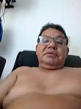 Snapshot of catatunboculion chatting on 06-01-26, 03:36 catatunboculion online show from 06-01-26, 03:36