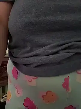 Sweetleeahxx online show from 07-19-26, 11:25