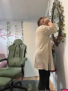 Sweetleeahxx online show from 07-30-26, 12:48