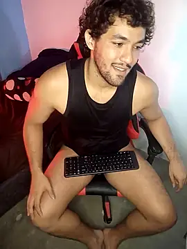 Snapshot of FreyrStyle chatting on 01-04-25, 06:19 FreyrStyle online show from 01-04-25, 06:19