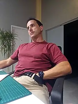 Snapshot of Lucas___81 chatting on 11-05-25, 07:25 Lucas 81 online show from 11-05-25, 07:25