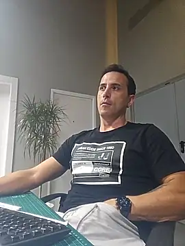 Lucas   81 online show from 11-12-25, 07:35