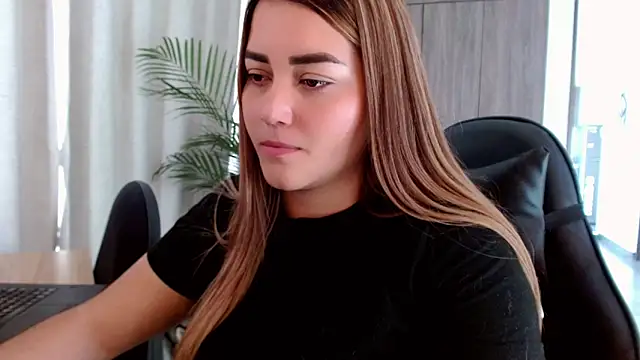 Lucia star   online show from 01-17-26, 08:45