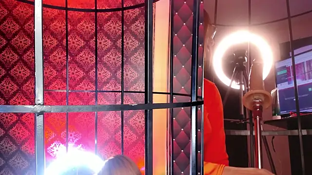 CamilaVegas  online show from 10-31-25, 03:46