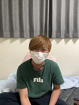 Snapshot of onimakura chatting on 12-22-25, 10:45 onimakura online show from 12-22-25, 10:45