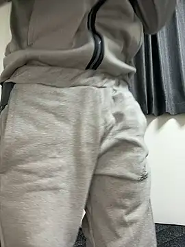 Snapshot of onimakura chatting on 02-20-26, 12:27 onimakura online show from 02-20-26, 12:27