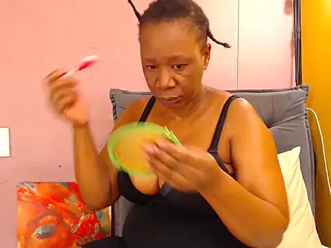 Black-Desire online show from 11-25-25, 03:06