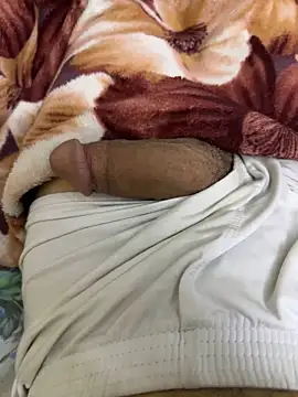 Snapshot of hamed-697 chatting on 01-19-25, 08:18 hamed-697 online show from 01-19-25, 08:18