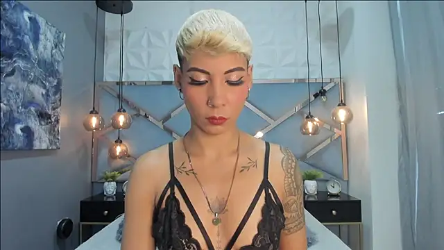 Snapshot of MiaMorgan_ chatting on 01-15-25, 12:04 MiaMorgan online show from 01-15-25, 12:04