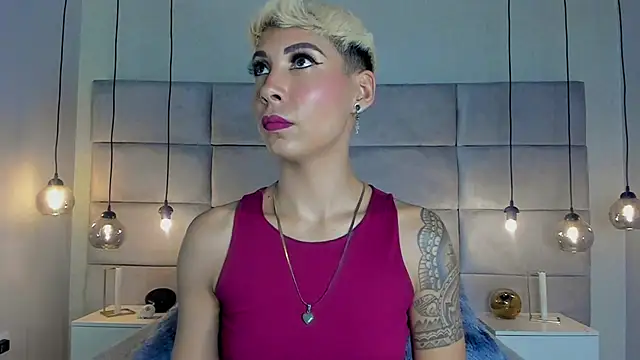 Snapshot of MiaMorgan_ chatting on 01-17-25, 04:04 MiaMorgan online show from 01-17-25, 04:04