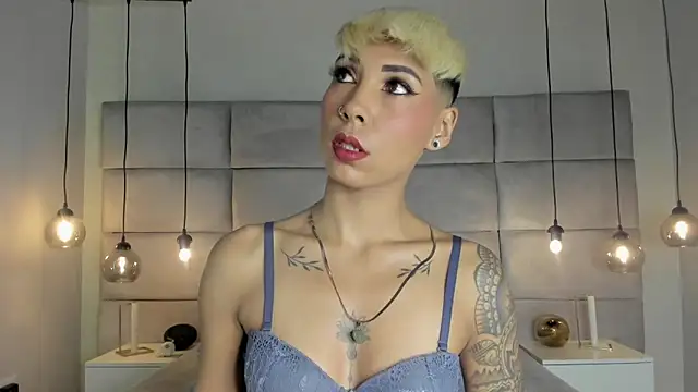 Snapshot of MiaMorgan_ chatting on 01-19-25, 12:50 MiaMorgan online show from 01-19-25, 12:50