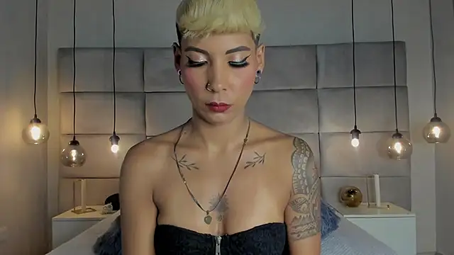 Snapshot of MiaMorgan_ chatting on 01-26-25, 12:11 MiaMorgan online show from 01-26-25, 12:11