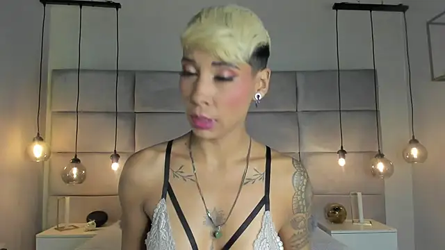 Snapshot of MiaMorgan_ chatting on 01-30-25, 12:06 MiaMorgan online show from 01-30-25, 12:06