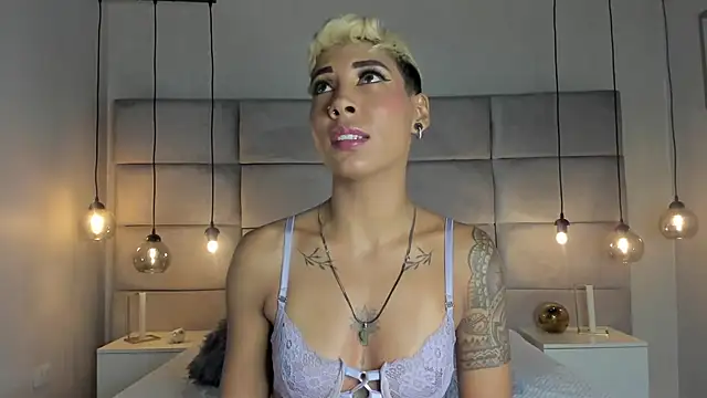 Snapshot of MiaMorgan_ chatting on 01-31-25, 12:07 MiaMorgan online show from 01-31-25, 12:07
