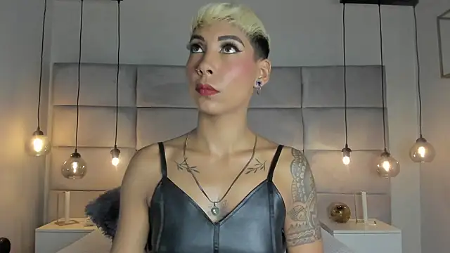 Snapshot of MiaMorgan_ chatting on 02-01-25, 12:05 MiaMorgan online show from 02-01-25, 12:05