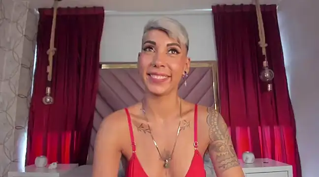 Snapshot of MiaMorgan_ chatting on 02-16-25, 05:15 MiaMorgan online show from 02-16-25, 05:15