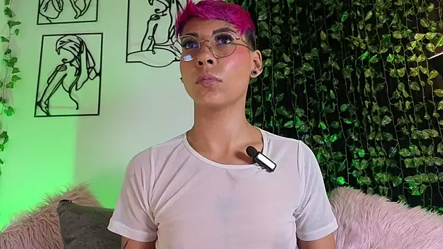 MiaMorgan  online show from 10-29-25, 01:02