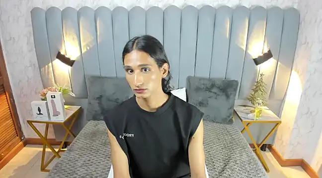 skyyfoxpraga online show from 12-22-24, 06:28