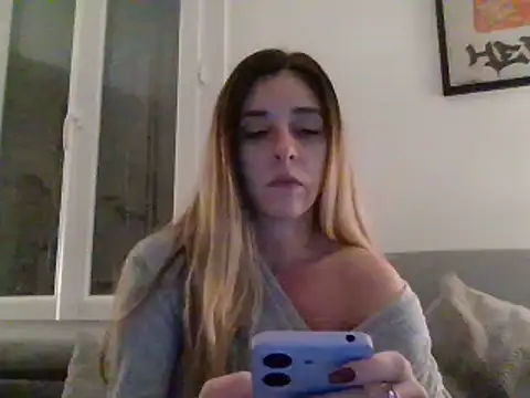 Snapshot of MissBella131 chatting on 12-09-24, 08:23 MissBella131 online show from 12-09-24, 08:23