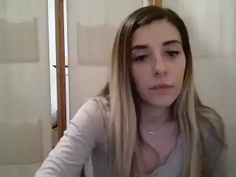 Snapshot of MissBella131 chatting on 01-24-25, 07:07 MissBella131 online show from 01-24-25, 07:07