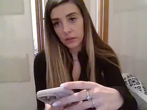 Snapshot of MissBella131 chatting on 01-27-25, 06:41 MissBella131 online show from 01-27-25, 06:41