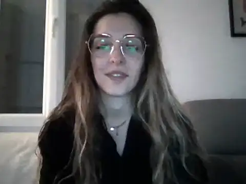 Snapshot of MissBella131 chatting on 02-01-25, 06:19 MissBella131 online show from 02-01-25, 06:19