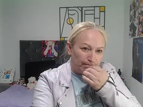 emperabigbootybigass online show from 06-19-26, 12:20